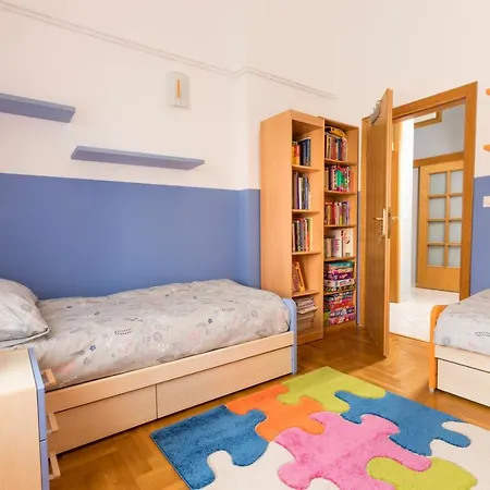 Magnon Apartment *
